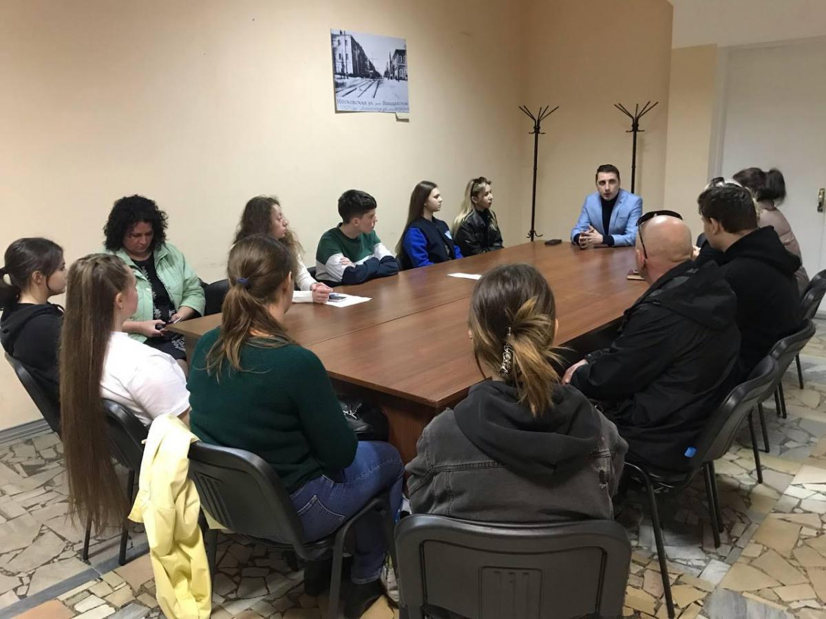 В Волжском районе прошла встреча с волонтерами Фото 1
