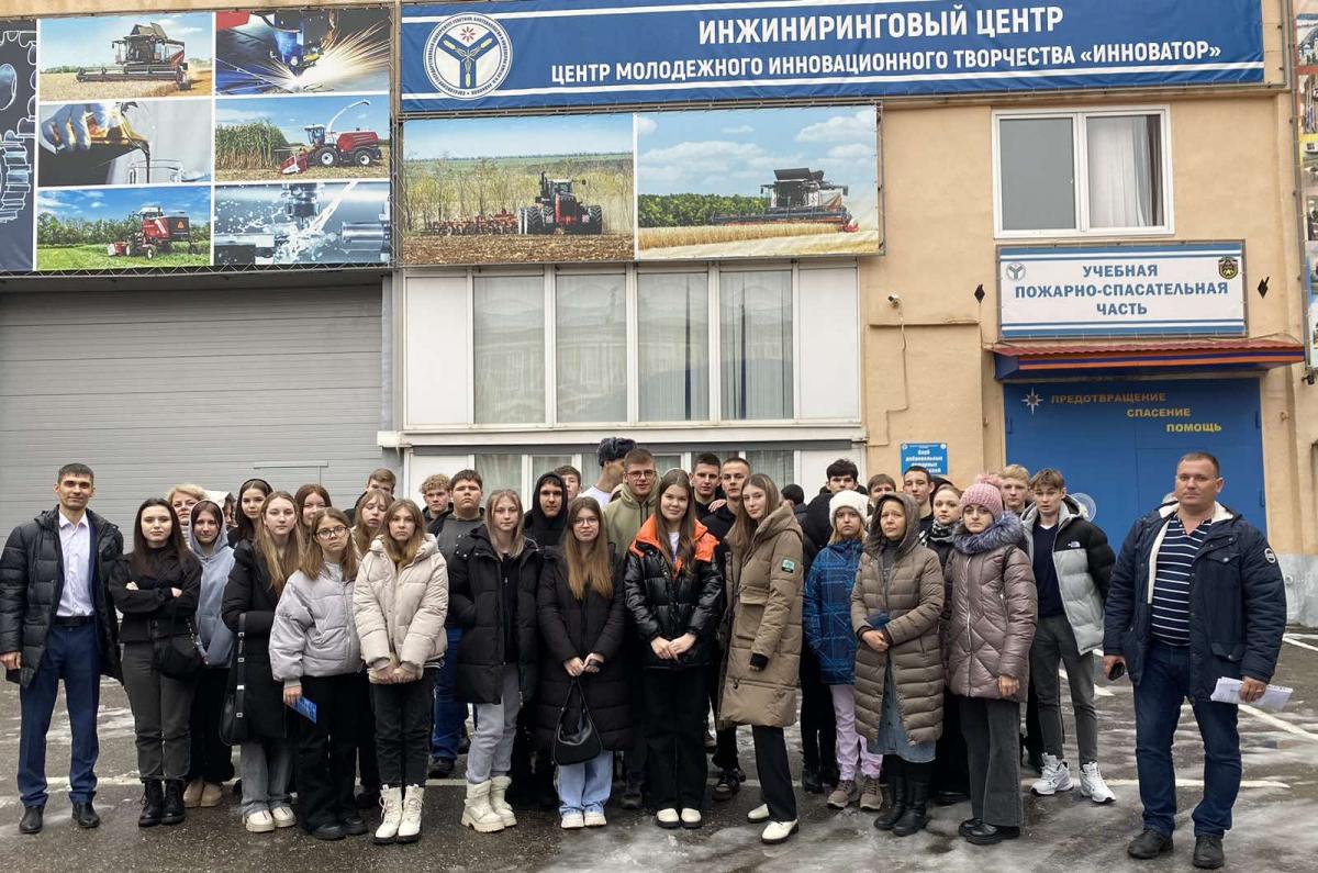 Балтайские школьники посетили с экскурсией университет
