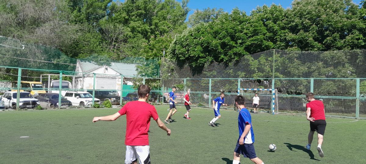 Турнир по мини-футболу среди обучающихся 1-го курса Фото 2