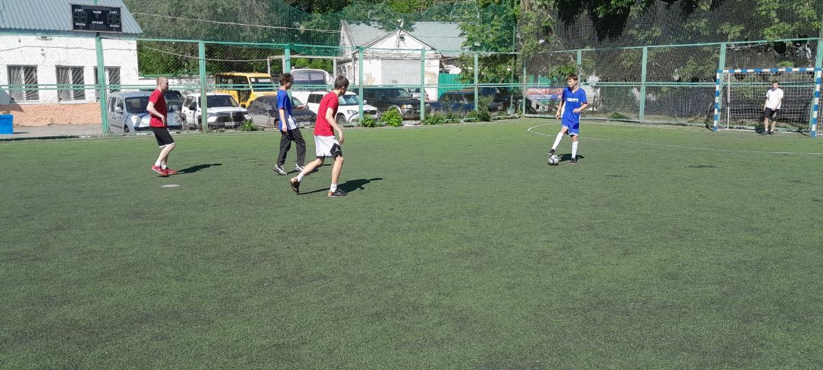Турнир по мини-футболу среди обучающихся 1-го курса Фото 5