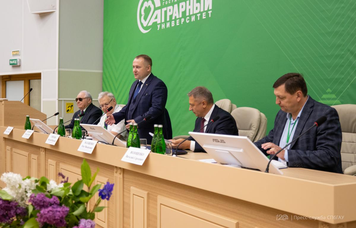 Декан АФ принял участие во Всероссийском семинар-совещании Фото 2