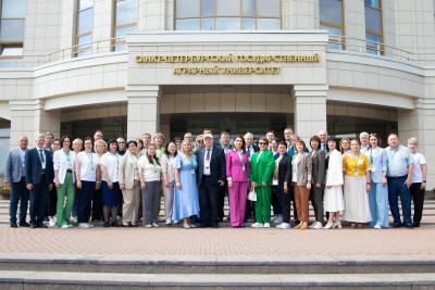 Декан АФ принял участие во Всероссийском семинар-совещании