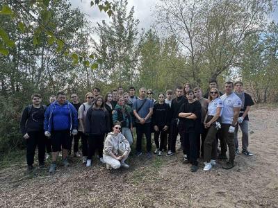 Студенты-ландшафтники приняли участие в экологической акции на необитаемом острове