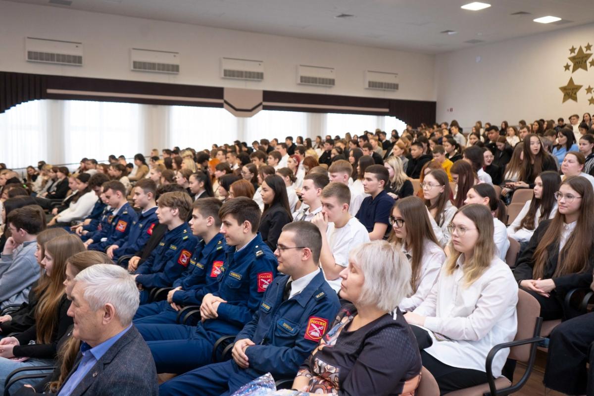 «Шаги в науку»: Энгельсские школьники приняли участие в мастер-классах Вавиловского университета Фото 2