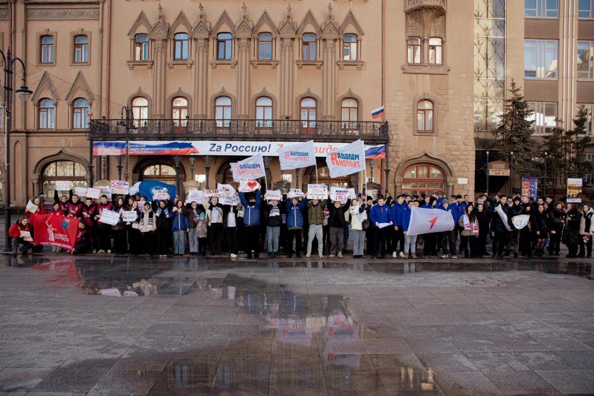 Праздничное  шествие в преддверии Международного женского дня