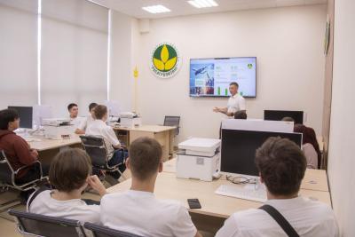 Студенты познакомились с деятельностью «Росагролизинг» на специальной лекции