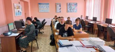 Классные часы прошли в техникуме.