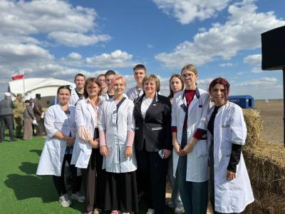 Студенты Амбассадоры Краснокутского зооветеринарного техникума - участники межрегионального ветеринарного форума.