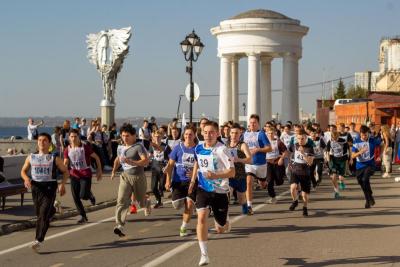 Студенты Вавиловского университета – участники массового легкоатлетического забега