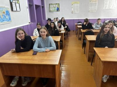 Классный час в рамках Всероссийской акции «Спасибо, что #МЫВМЕСТЕ» в  группе З-18301