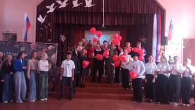 В Марксовском сельскохозяйственном техникуме отметили День учителя праздничным концертом