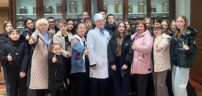 Петровские школьники посетили Вавиловский университет с экскурсией Петровские школьники посетили Вавиловский университет с экскурсией