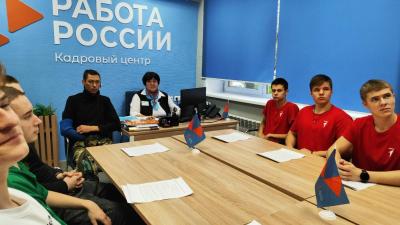 Встреча студентов с участником специальной военной операции.