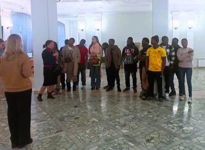 Иностранные студенты посетили Саратовскую областную универсальную научную библиотеку