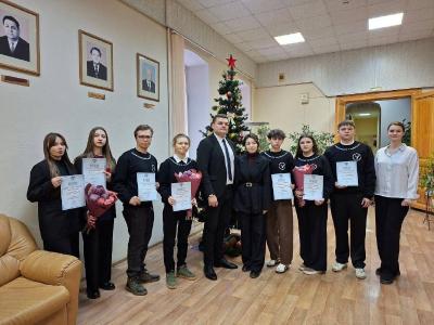 Вручение сертификатов об обучении в Школе молодого профсоюзного лидера