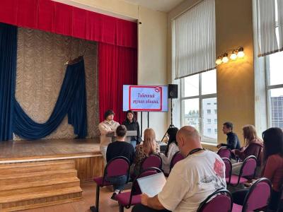 Кураторский час «Не наш выбор: Расследование о том, как формируют наши слабости» 