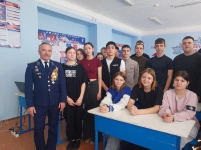 Герои живут рядом.