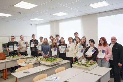 В центре «Галактика 64» завершилась профильная смена Вавиловского университета