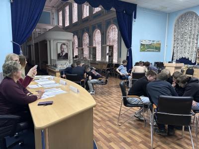 Студенты проверили свои знания в командной игре на космическую тематику