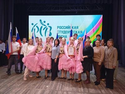 Студенты Марксовского филиала Вавиловского университета блеснули талантами на «Студенческой весне»