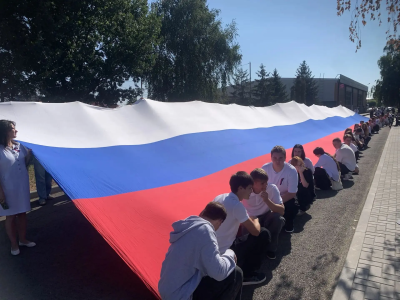 Студенты Марксовского сельскохозяйственного техникума приняли участие в праздновании Дня Государственного флага Российской Федерации